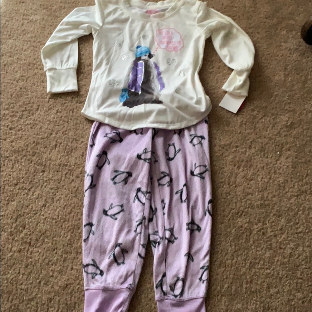 NWT Girls 2 piece pajama set